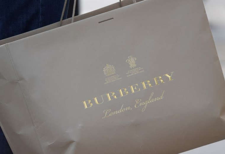 LE DIRECTEUR GÉNÉRAL DE BURBERRY QUITTERA SES FONCTIONS POUR REJOINDRE FERRAGAMO