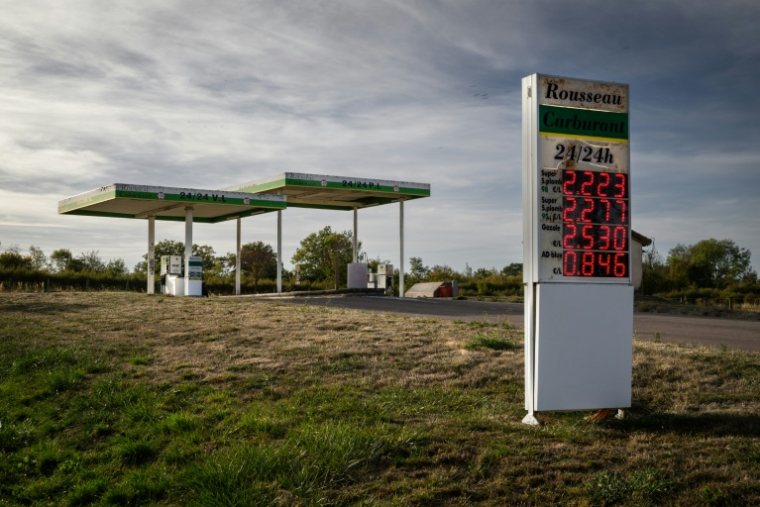 Une station-service indépendante en milieu rural à Liernais, en Côte-d'Or, le 21 septembre 2026 ( AFP / ARNAUD FINISTRE )