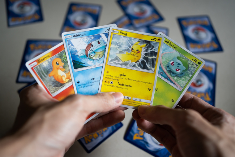 Comme ici, en Tha&iuml;lande, les cartes de Bulbizarre, Salam&egrave;che, Carapuce ou Pikachu, &agrave; &eacute;changer valent leur pesant d&rsquo;or. (cr&eacute;dit: Adobe Stock)