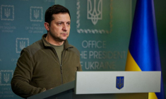 UKRAINE: ZELENSKI DIT RESTER À KIEV, NOUVELLES SANCTIONS CONTRE MOSCOU