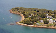 iStock-Richard Villalonundefined