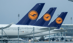 Des avions de la compagnie allemande Lufthansa au sol à l'aéroport international de Munich, lors d'une grève le 20 février 2024 ( AFP / Michaela Stache )