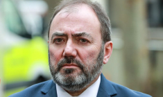 FRANCE: BRAUN VEUT RÉNOVER UN SYSTÈME DE SANTÉ "À BOUT DE SOUFFLE"