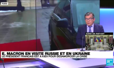 Emmanuel Macron est en visite à Kiev pour désamorcer la crise ukrainienne