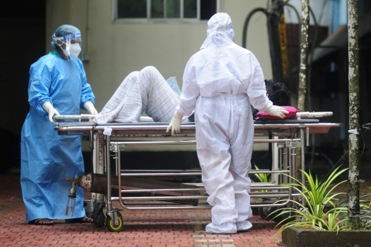 Un homme présentant des symptômes du virus Nipah pris en charge à l'hôpital public de Kozhikode, dans l'État du Kerala, au sud de l'Inde, le 16 septembre 2023 ( AFP / - )