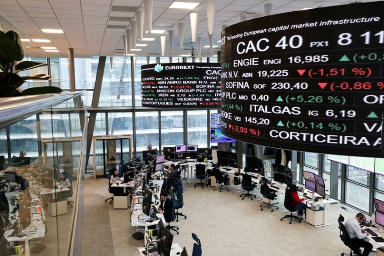 La Bourse Euronext dans le quartier d'affaires de La Défense à Paris