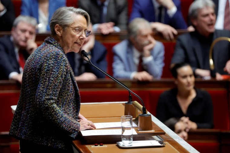 La Première ministre Elisabeth Borne annonce l'utilisation de l'article 49.3 de la Constitution