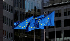 L'UE SANCTIONNE TROIS BANQUES POUR ENTENTE SUR L'OBLIGATAIRE