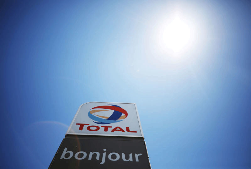 TOTAL CÈDE DES PARTS DANS UN RÉSEAU DE PIPELINES POUR 260 MILLIONS D'EUROS