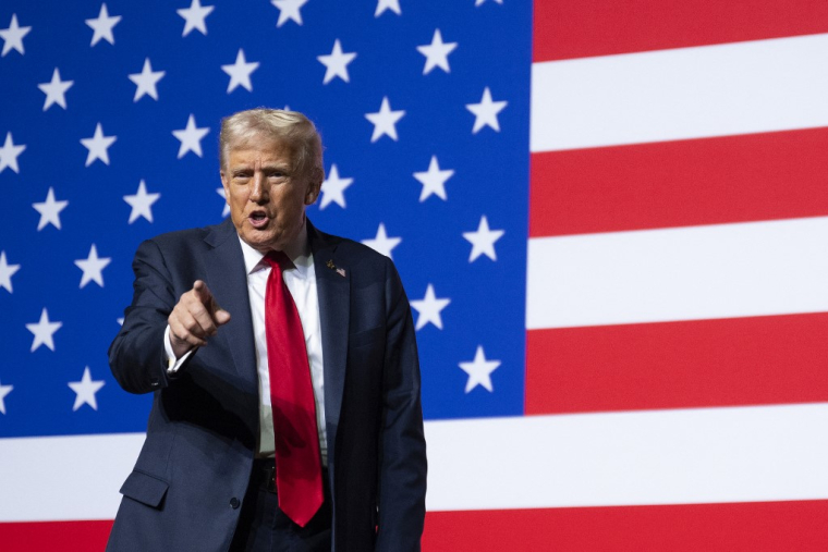 Donald Trump à Quantico, aux États-Unis, le 30 septembre 2025. ( AFP / JIM WATSON )
