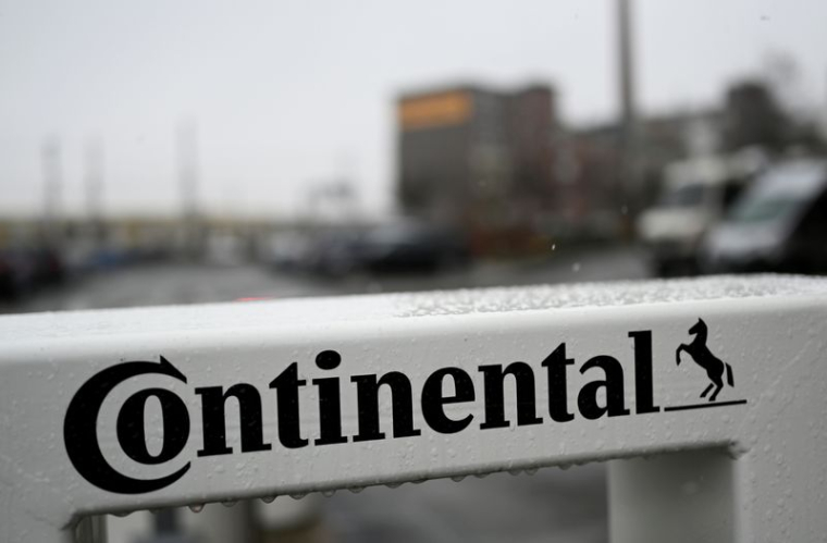 CONTINENTAL RÉDUIT SES PERSPECTIVES ANNUELLES, LA PÉNURIE DE PUCES EN CAUSE