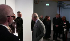 Le roi Charles à la Fashion Week de Londres après l'arrestation de l'ex-prince Andrew