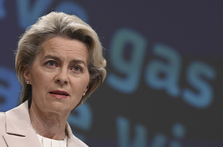 La présidente de la Commission européenne Ursula von der Leyen, qui a accusé Moscou d'utiliser le gaz "comme une arme", a appelé les États membres à se "préparer au scénario du pire" d'une cessation des livraisons de gaz par la Russie. ( AFP / JOHN THYS )
