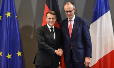Emmanuel Macron et le chancelier allemand Friedrich Merz lors d'un sommet sur la souveraineté technologique à Berlin, le 18 novembre 2025. ( POOL / JOHN MACDOUGALL )