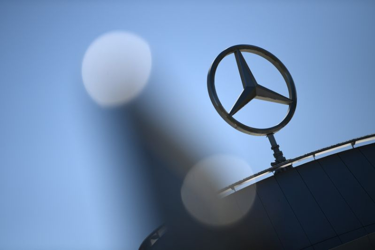 MERCEDES-BENZ: BÉNÉFICE EN HAUSSE AU 1ER TRIMESTRE MAIS PERSPECTIVES ANNUELLES INCERTAINES