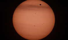 Venus (ici devant le Soleil) est encore largement méconnue ( AFP / ALEXANDER KLEIN )