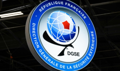 Le logo de la DGSE à Paris le 23 mai 2024 ( AFP / MIGUEL MEDINA )
