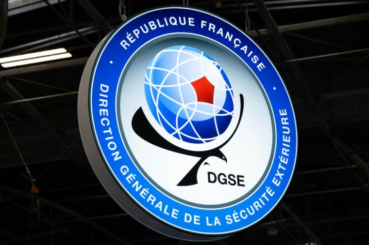 Le logo de la DGSE à Paris le 23 mai 2024 ( AFP / MIGUEL MEDINA )