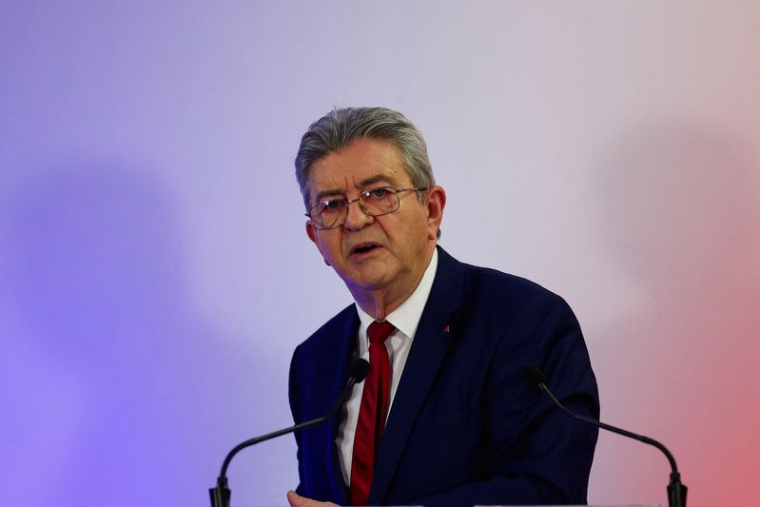 Le leader de LFI Mélenchon soutient la liste "Etre Bondy" pour les prochaines élections municipales, à Bondy