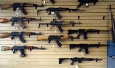ETATS-UNIS: LE SÉNAT FAIT AVANCER LE PROJET DE LOI SUR LES ARMES À FEU