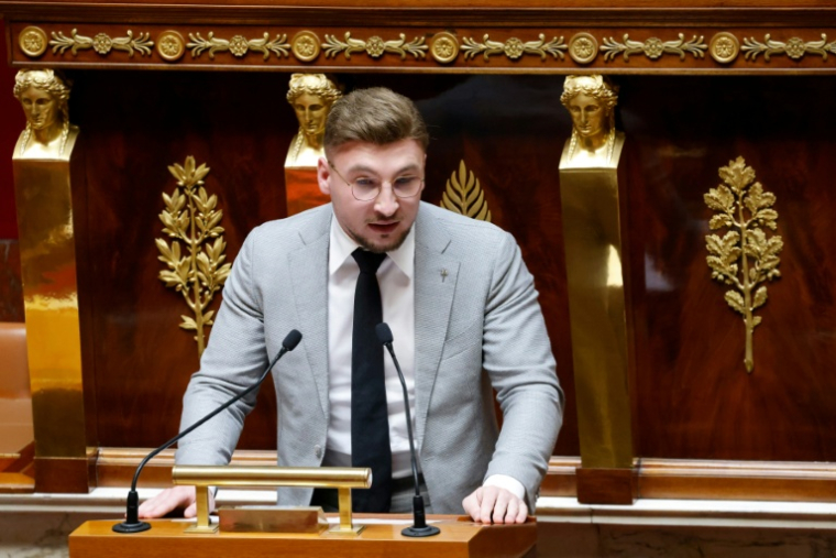 Maxime Amblard, député du Rassemblement National (RN), prend la parole à l'Assemblée nationale, à Paris, le 28 avril 2025 ( AFP / Ludovic MARIN )