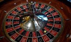 ( AFP / STEPHANE DE SAKUTIN )