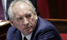 François Bayrou à Paris, le 5 mars 2025. ( AFP / STEPHANE DE SAKUTIN )