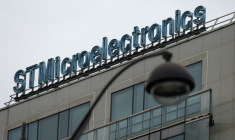 Le groupe franco-italien de composants électroniques STMicroelectronics compte se séparer "d'environ 1.000 personnes" en France sur les 2.800 départs volontaires prévus dans le monde d'ici fin 2027 ( AFP / ERIC PIERMONT )