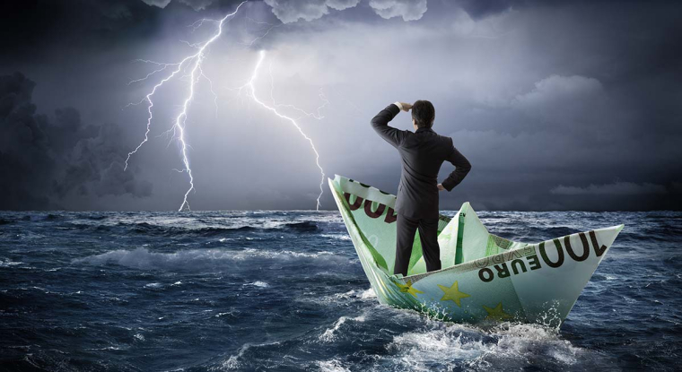 En période incertaine, prendre les bonnes décisions s'impose. Le Revenu vous conseille.(© Shutterstock)