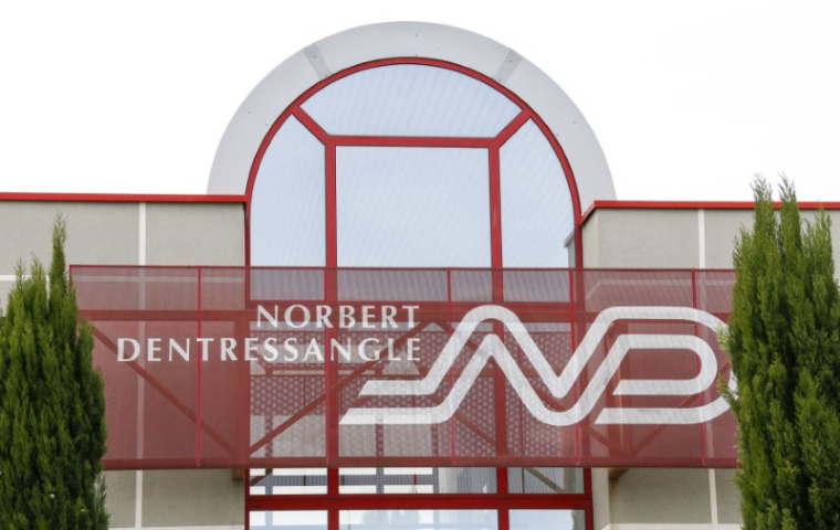 LA FAMILLE DENTRESSANGLE VA PRENDRE LE CONTRÔLE DE KILOUTOU