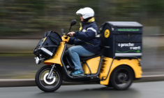 TO GO WITH AFP STORY BY SANDRA LACUT ( AFP / CHRISTOPHE ARCHAMBAULT )