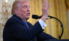 Le président américain Donald Trump s'exprime lors d'une réception de Hanouka, à la Maison Blanche à Washington, le 16 décembre 2025 ( AFP / ANDREW CABALLERO-REYNOLDS )