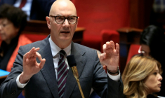 Le miniostre de l'Economie Roland Lescure à l'Assemblée nationale, le 26 novembre 2025 à Paris ( AFP / Alain JOCARD )