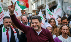 André Ventura, le candidat du parti d'extrême droite Chega à l'élection présidentielle au Portugal, lors d’un rassemblement à Lisbonne le 16 janvier 2026 ( AFP / PATRICIA DE MELO MOREIRA )