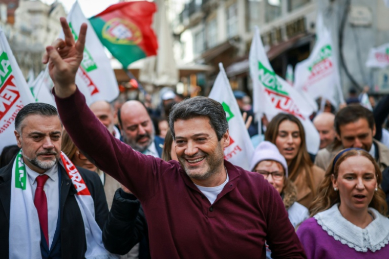 André Ventura, le candidat du parti d'extrême droite Chega à l'élection présidentielle au Portugal, lors d’un rassemblement à Lisbonne le 16 janvier 2026 ( AFP / PATRICIA DE MELO MOREIRA )