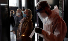 CORONAVIRUS: PLUS DE 30.000 NOUVEAUX CAS EN FRANCE, UNE PREMIÈRE