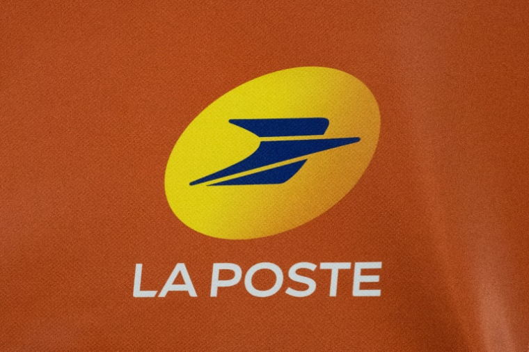 Un ou plusieurs dirigeants par intérim devraient être nommés à la tête de La Poste alors qu'arrive à échéance mercredi le mandat de Philippe Wahl à ce poste stratégique, qu'il occupe depuis 12 ans ( AFP / Grégoire CAMPIONE )