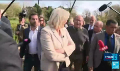 Présidentielle 2022 : Marine Le Pen dans l'Yonne, à la rencontre des agriculteurs