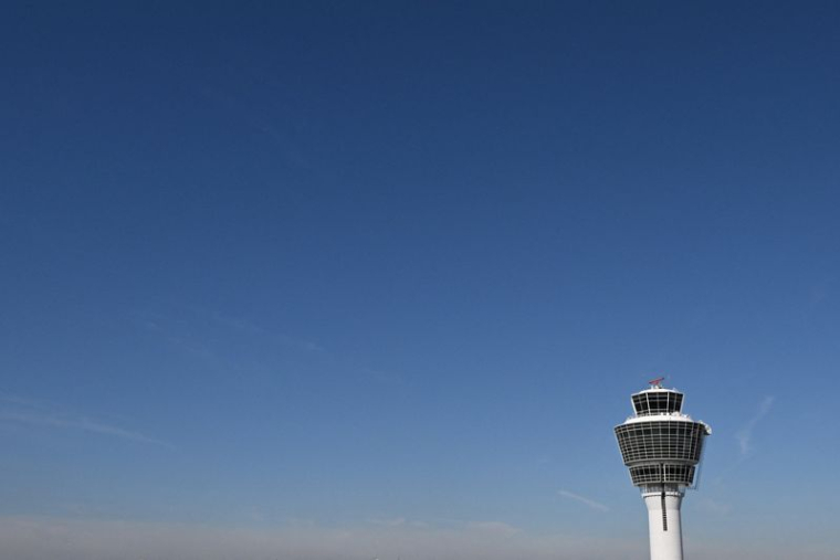 La tour de contrôle à l'aéroport de Munich après avoir fermé pendant la nuit