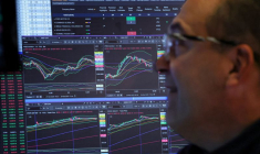Les traders travaillent sur le parquet de la Bourse de New York