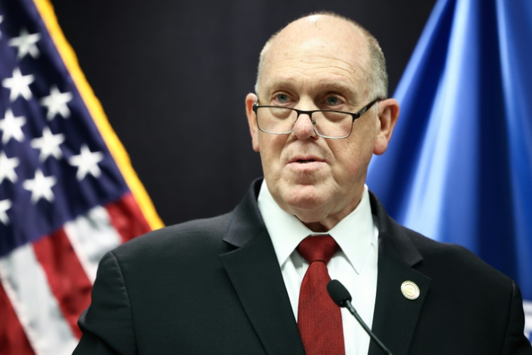 Tom Homan, responsable de la politique d'expulsions d'immigrés, lors d'une conférence de presse à Minneapolis, le 4 février 2026 dans le Minnesota ( AFP / CHARLY TRIBALLEAU )