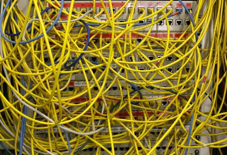LE GOUVERNEMENT NÉERLANDAIS VEUT ENCADRER LES OPA DANS LES TÉLÉCOMS