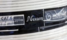 Un logo de Nexans est visible sur un câble à Paris