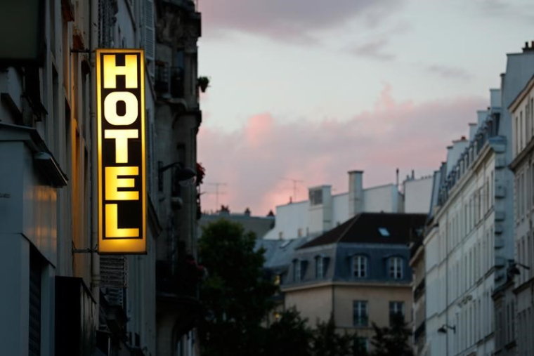 CHUTE DE REVENU POUR L'HÔTELLERIE FRANÇAISE EN 2016