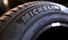 Un pneu Michelin est visible dans un magasin à Zenica