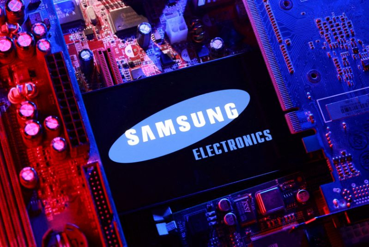 Les bénéfices de Samsung au troisième trimestre ont été multipliés par près de neuf, grâce à l'essor des mémoires pour l'IA qui a stimulé les résultats du secteur des puces électroniques