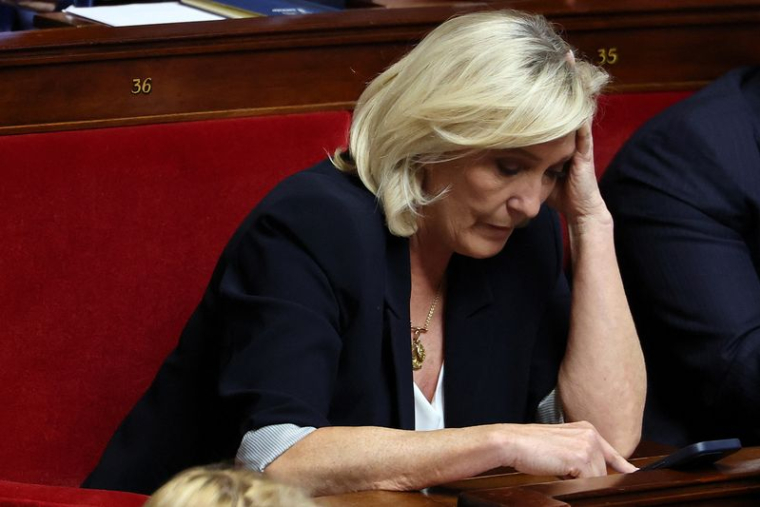 La dirigeante française d'extrême droite et députée Marine Le Pen