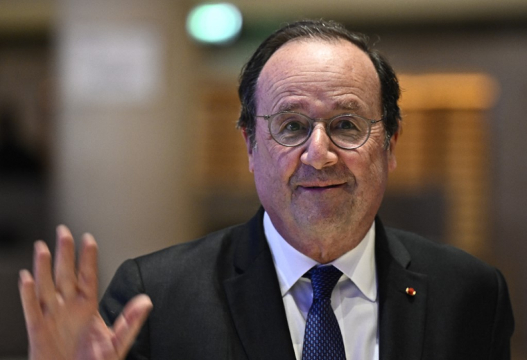 François Hollande, le 6 mai 2024, à Paris ( AFP / JULIEN DE ROSA )