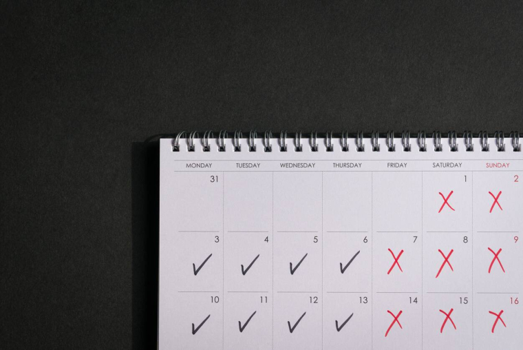 La semaine de 4 jours … ou la semaine en 4 jours ? / iStock.com - sinseeho