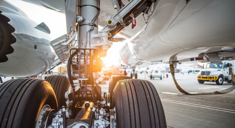 Le 19 octobre dernier, Safran et Zodiac Aerospace ont signé un traité relatif au projet de fusion-absorption du second par le premier. (© Safran)